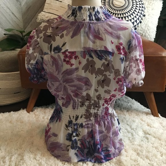 RAMPAGE SHEER FLORAL SHORT SLEEVE BLOUSE - Picture 4 of 7